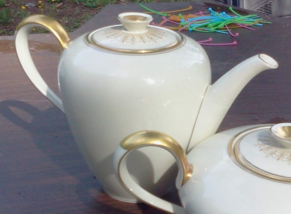 0213 Coffee Pot & Lid by KPM-1