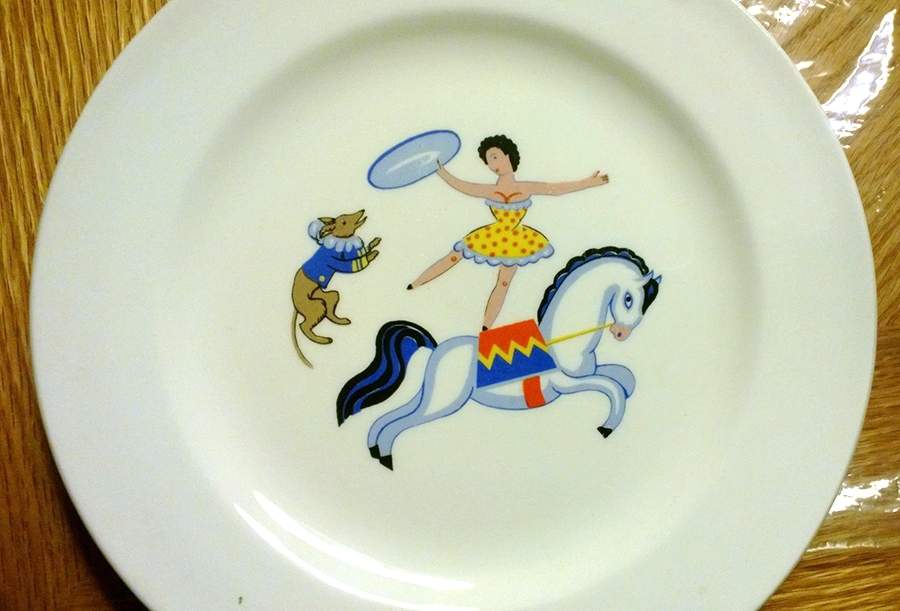 KNO1232 Child's Plate by Edwin Knowles-1