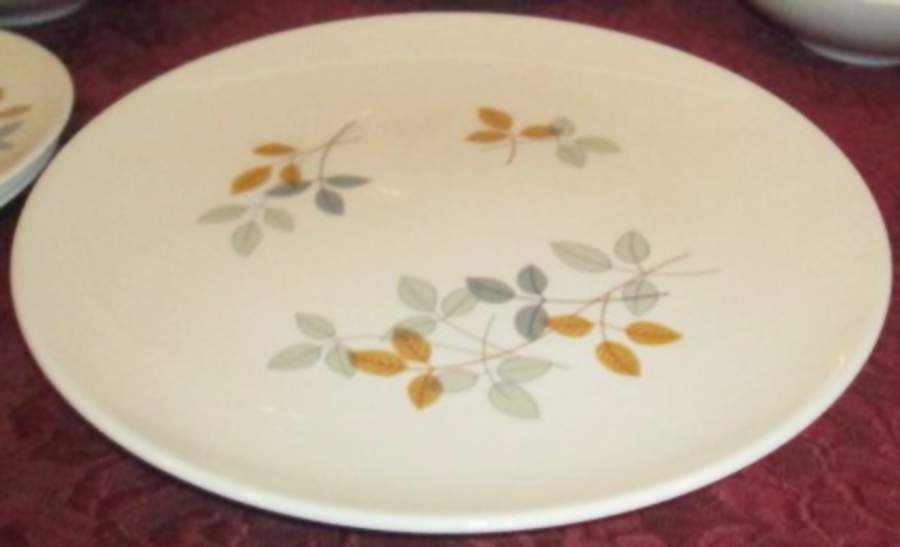 Foliage Dinner Plate by Edwin Knowles-1