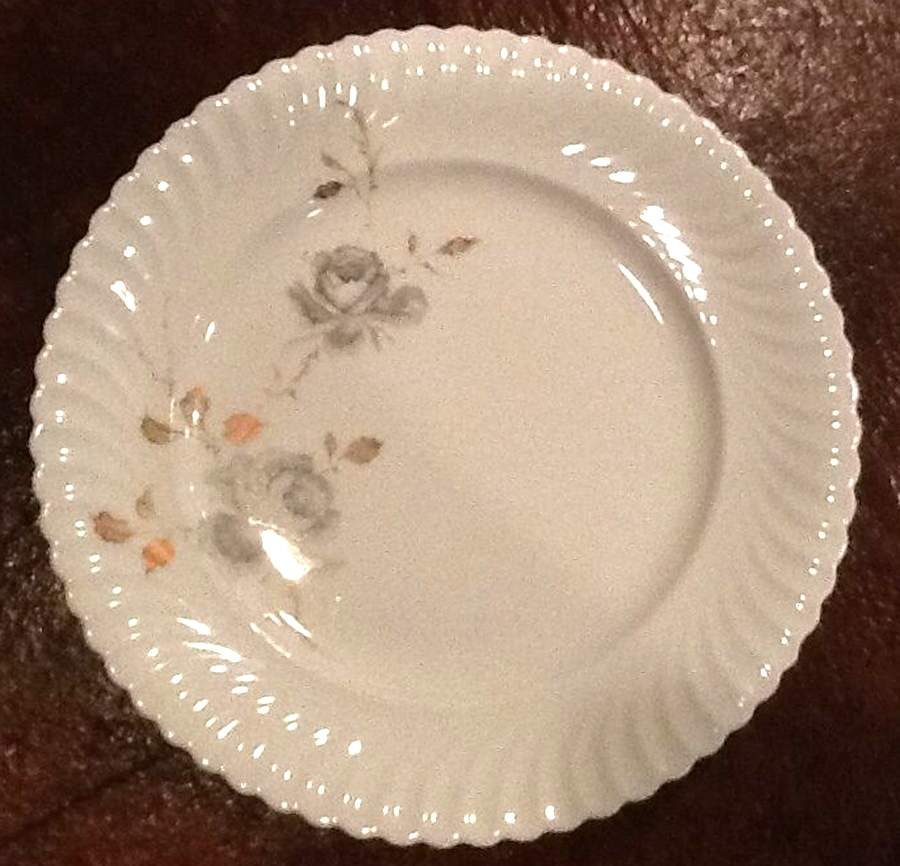 KAI77 Dinner Plate by Kaiser-1