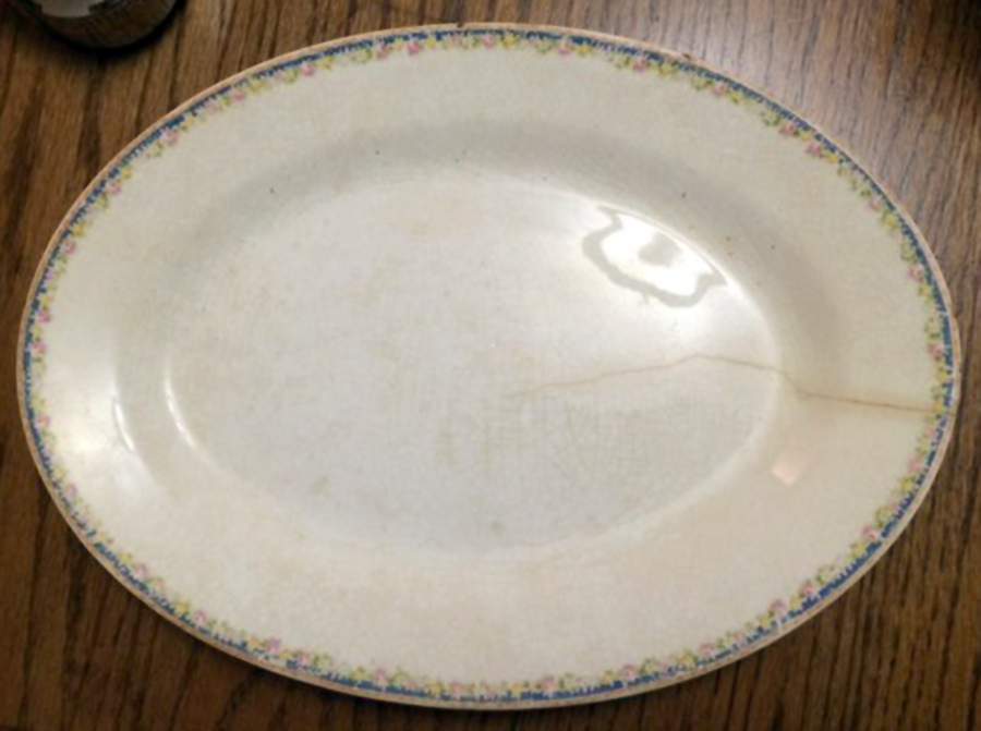 KTK215 14" Oval Serving Platter by Knowles, Taylor & Knowles-1