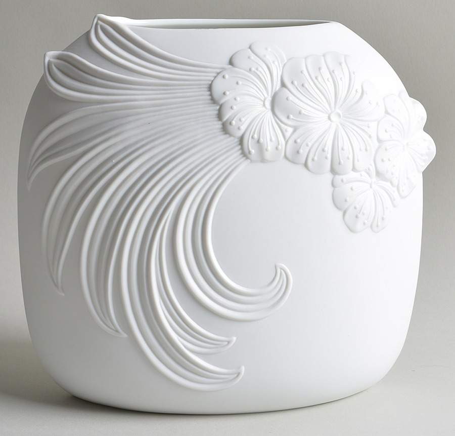 739 7" Vase by Kaiser-1