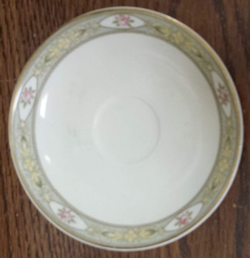 KNO1256 Saucer by Edwin Knowles-1