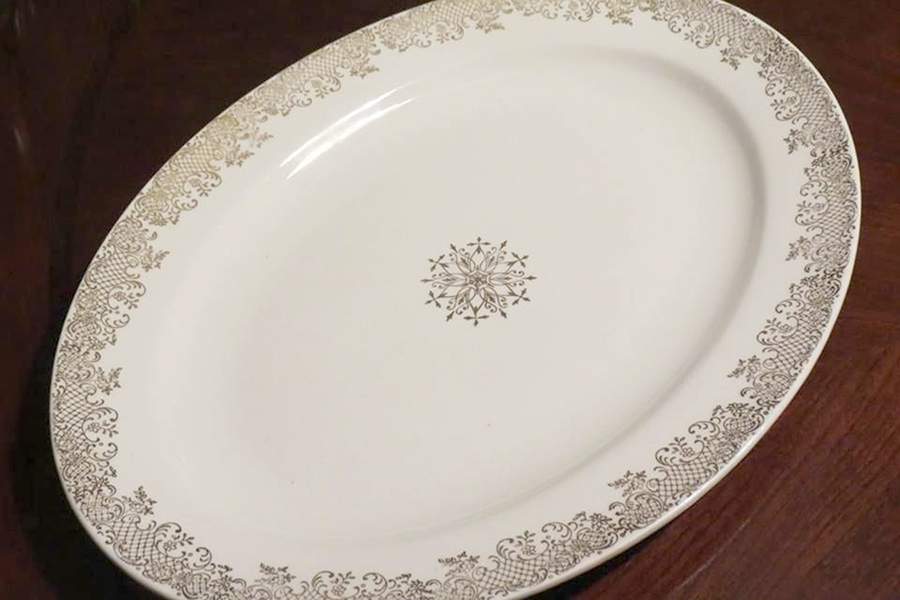 KNO1129 12" Oval Serving Platter by Edwin Knowles-1
