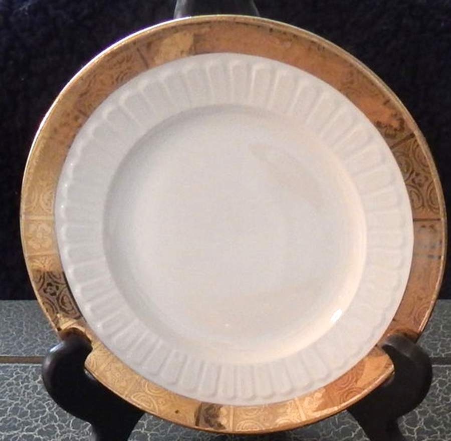 KNO1130 Luncheon Plate by Edwin Knowles-1