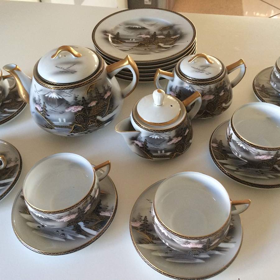 KUT384 Creamer & Lid by Kutani-1
