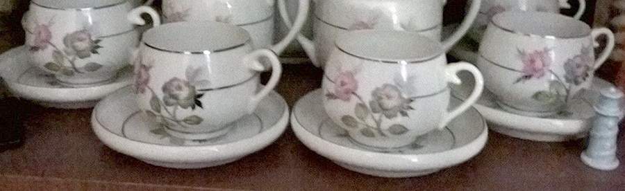KUT387 Footed Cup & Saucer Set by Kutani-1