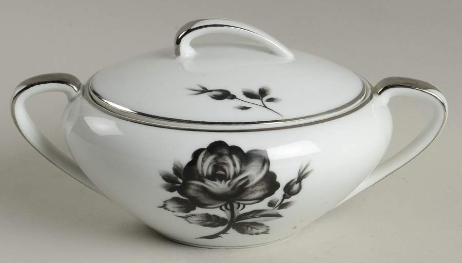 KUT388 Sugar Bowl & Lid by Kutani-1
