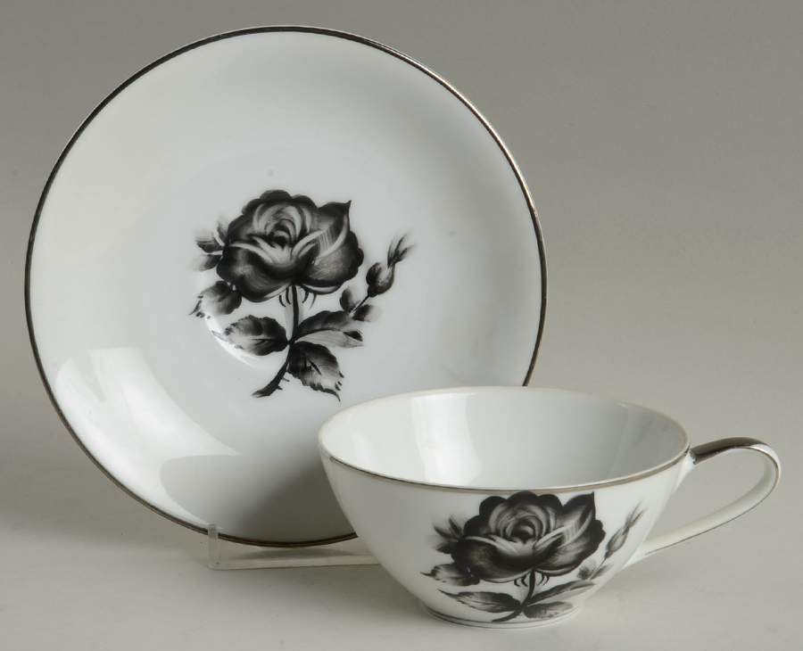 KUT388 Flat Cup & Saucer Set by Kutani-1
