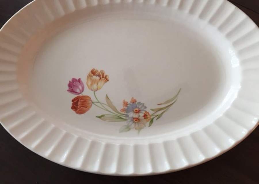 KNO1265 12" Oval Serving Platter by Edwin Knowles-1