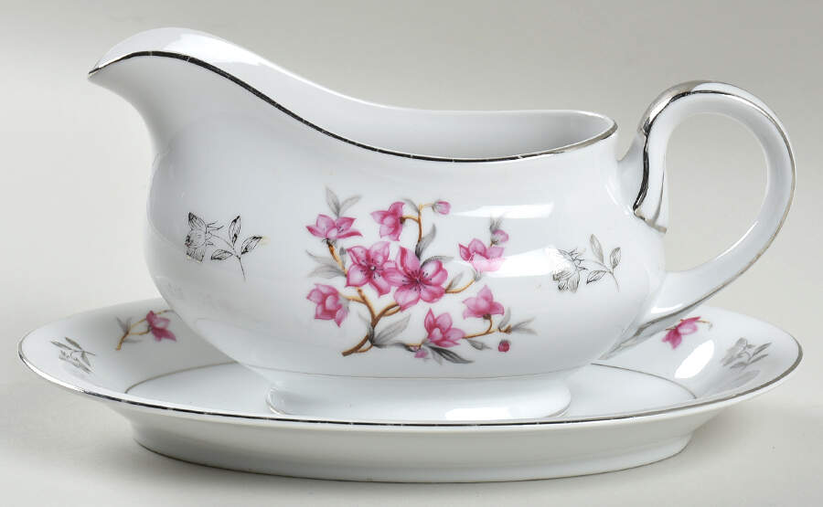 Georgia Gravy Boat & Underplate by Kyoto-1