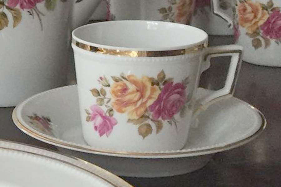 KAI81 Flat Cup & Saucer Set by Kaiser-1