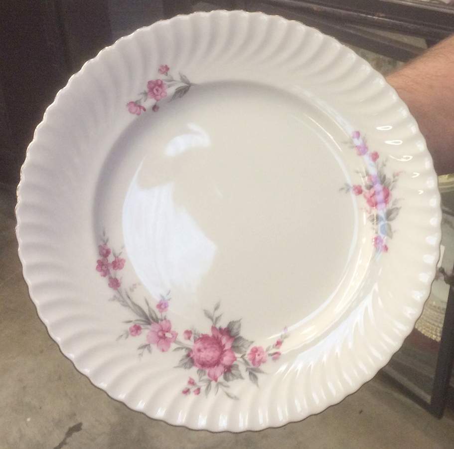 Yvonne Dinner Plate by Kaiser-1
