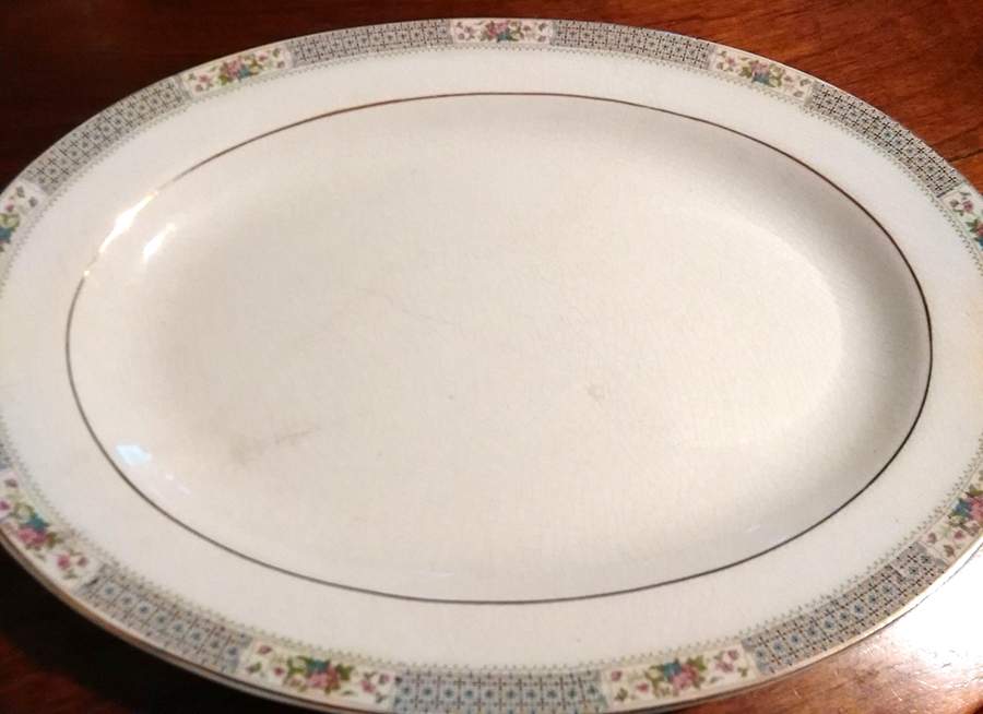 KTK226 14" Oval Serving Platter by Knowles, Taylor & Knowles-1