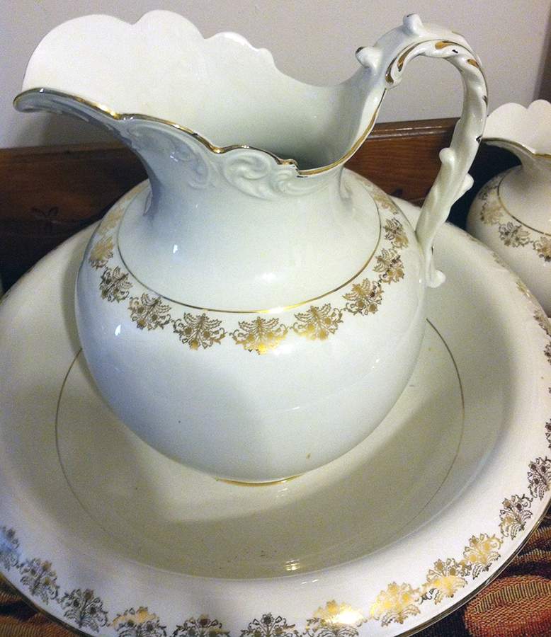4004 Large Pitcher & Bowl Set by Knowles, Taylor & Knowles-1