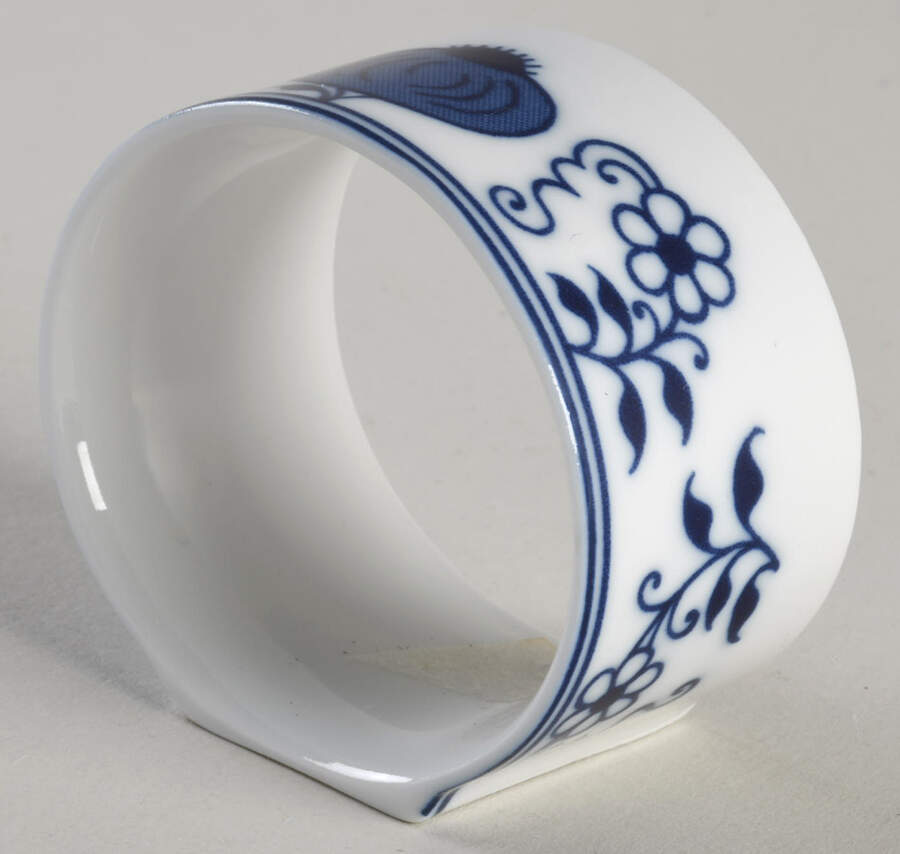 KRV2 Napkin Ring by Karlovyvary-1