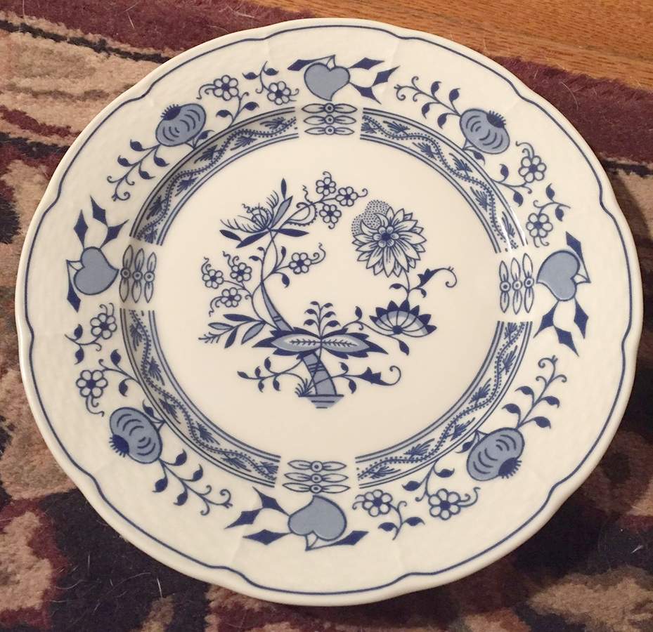 KRV2 Salad Plate by Karlovyvary-1