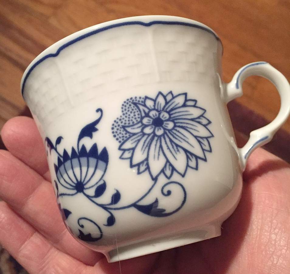 KRV2 Flat Cup by Karlovyvary-1