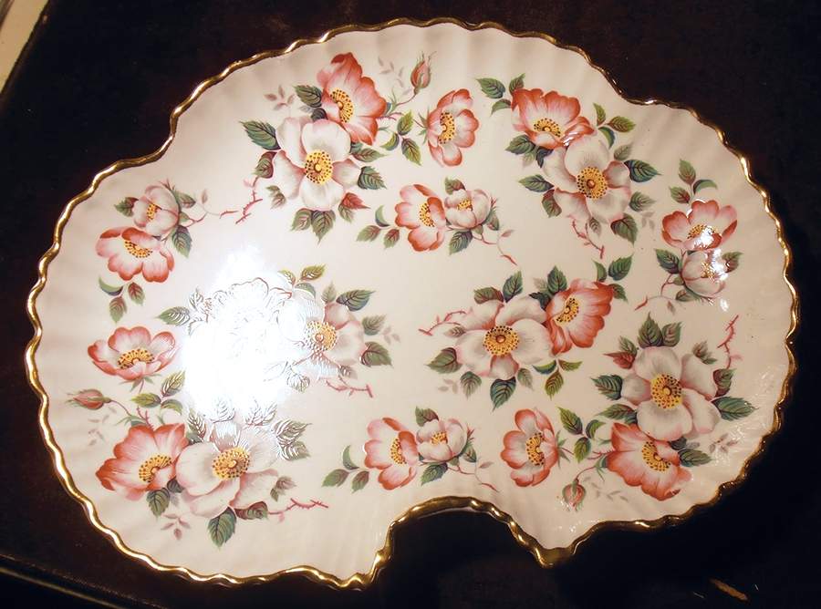 Wild Rose 9" Scalloped Tray by James Kent (England)-1