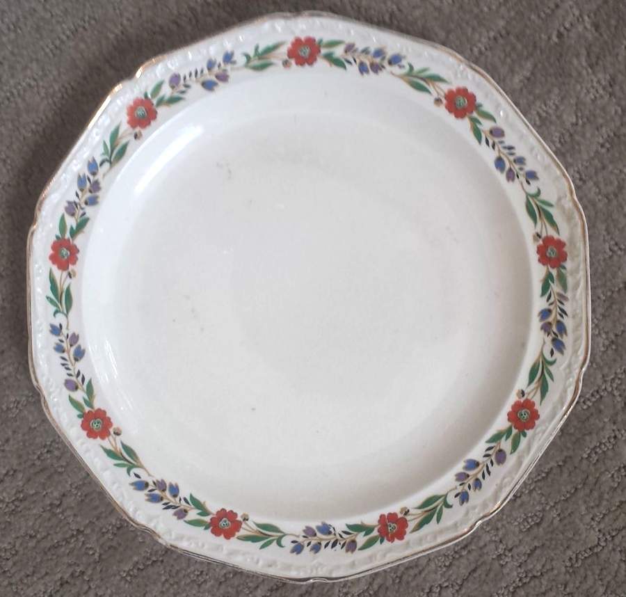KNO1300 Luncheon Plate by Edwin Knowles-1