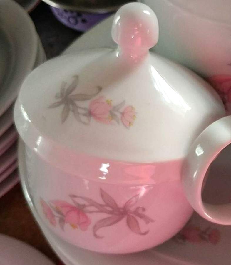 KHL133 Sugar Bowl & Lid by Kahla-1