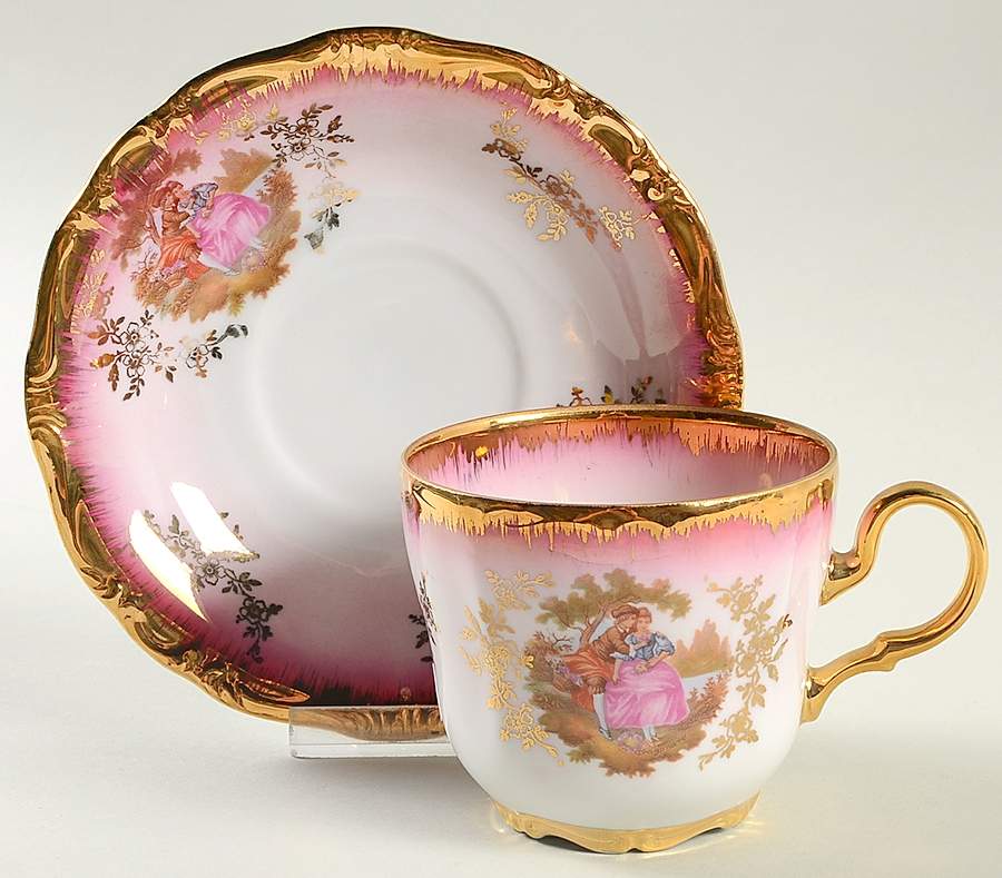 KU2 Red Flat Cup & Saucer Set by Kunst-1