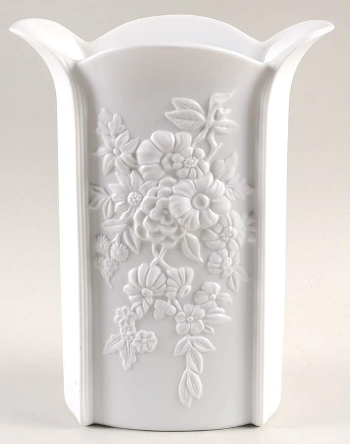 0389 7" Vase by Kaiser-1
