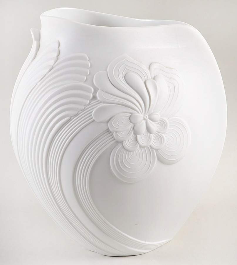 0337 8" Vase by Kaiser-1
