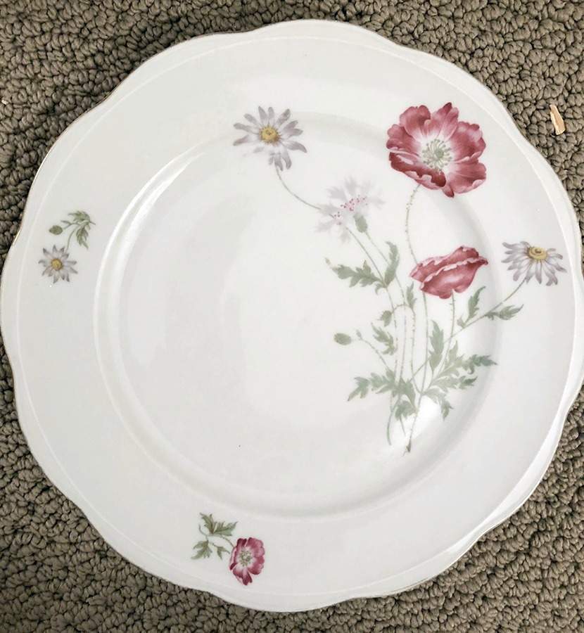 0642 Dinner Plate by KPM-1