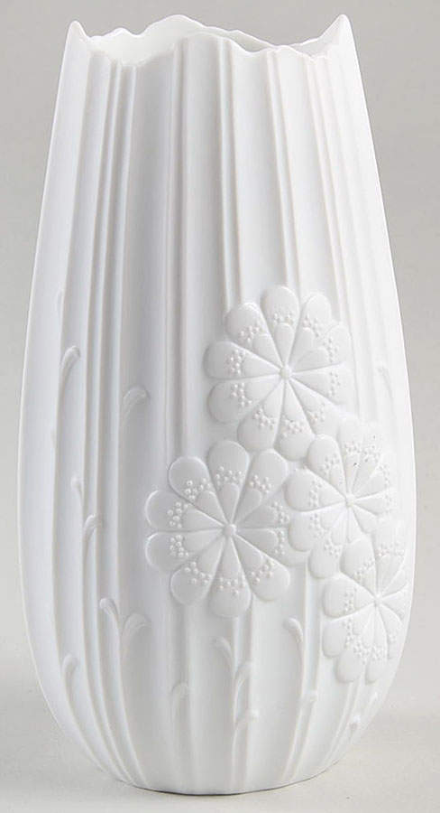 1335 6" Vase by Kaiser-1