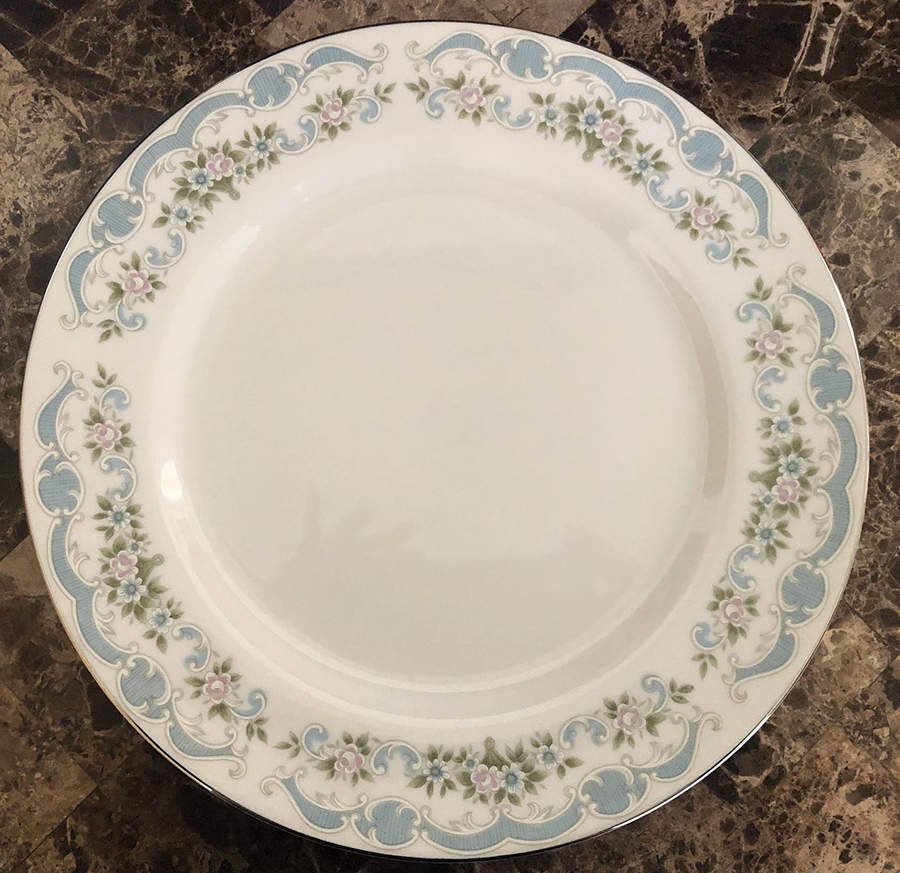 Royal Garden Dinner Plate by King Crown-1