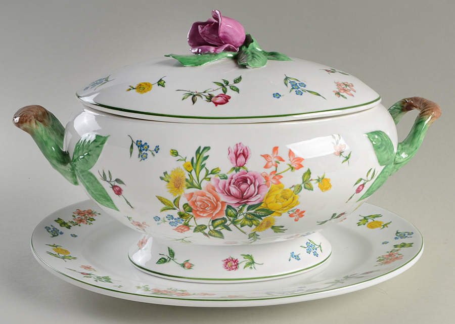 Le Cordon Bleu Tureen & Lid w/Underplate by Franklin Mint-1