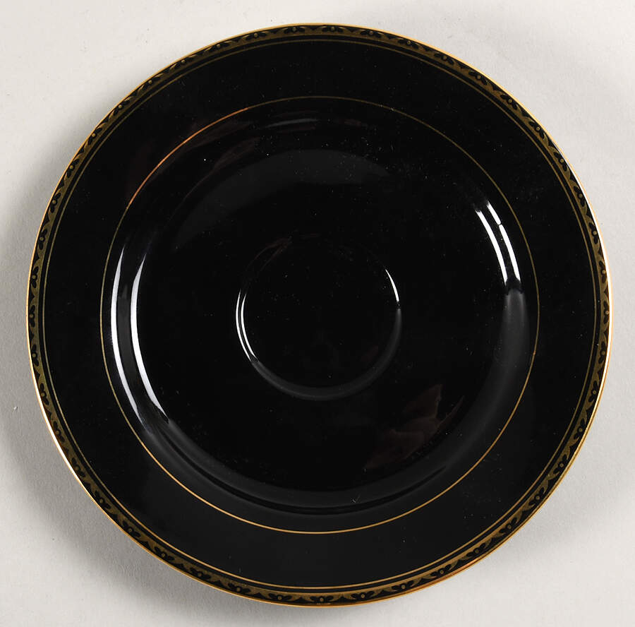 Dragon Dynasty Saucer by Franklin Mint-1