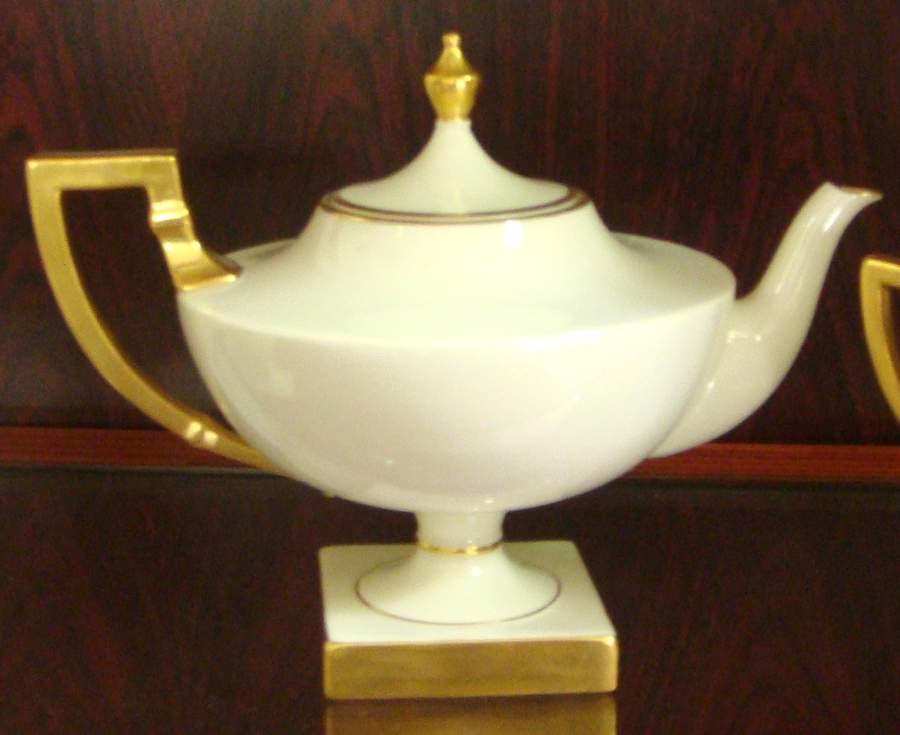 86 Teapot & Lid by Lenox-1