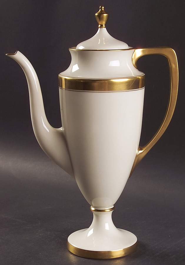 86 1-2 Chocolate Pot & Lid by Lenox-1