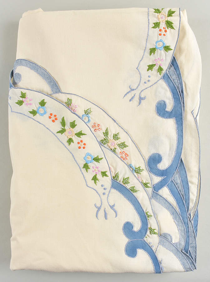 Autumn (Newer, Gold Backstamp) 65" X 102" Oval Tablecloth by Lenox-1