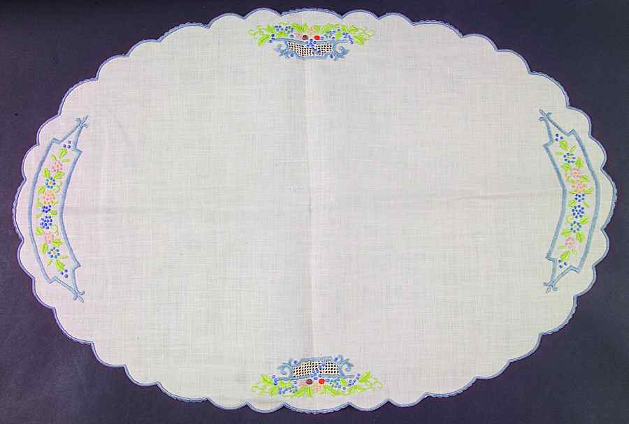 Autumn (Newer, Gold Backstamp) Linen Placemat by Lenox-1
