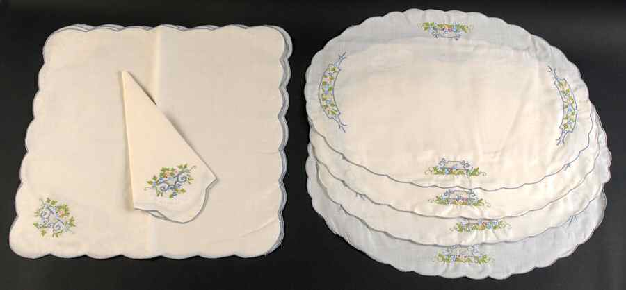 Autumn (Newer, Gold Backstamp) Placemat & Napkin Set - Set of 4 by Lenox-1