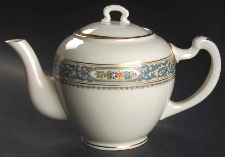 The Autumn (Black Or Green Stamp) Shape 522 Teapot & Lid by Lenox-1