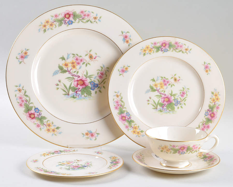 Avon 5 Piece Place Setting by Lenox-1