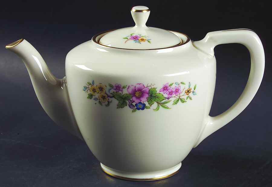 Avon Shape 1961 Teapot & Lid by Lenox-1