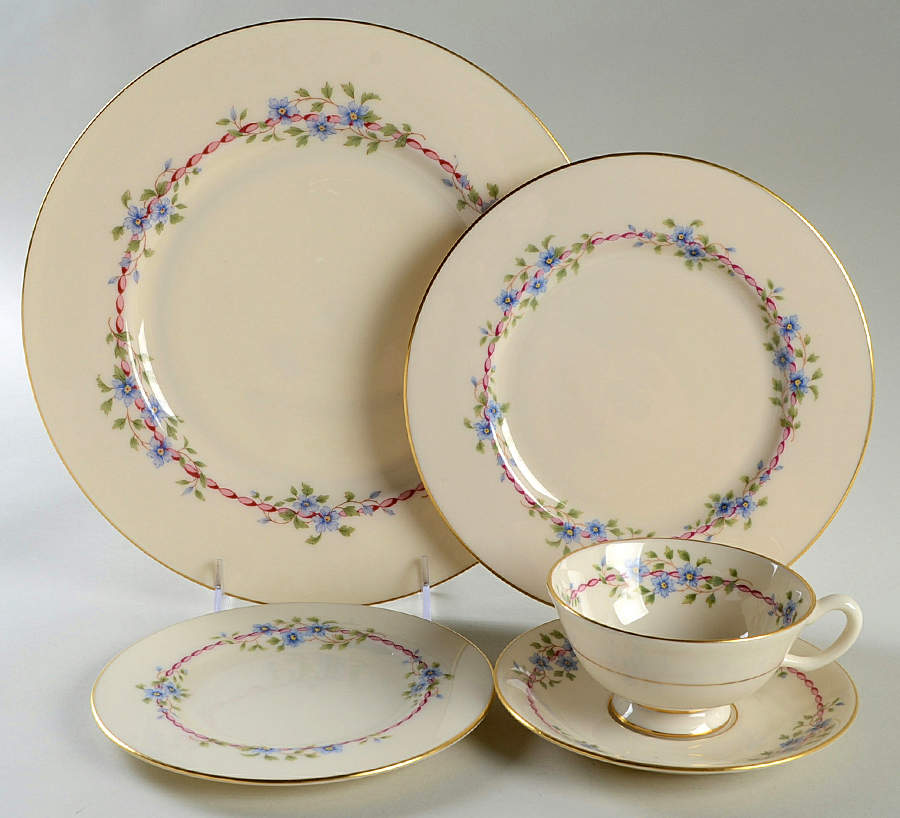 Belvidere 40 Piece Estate Set by Lenox-1