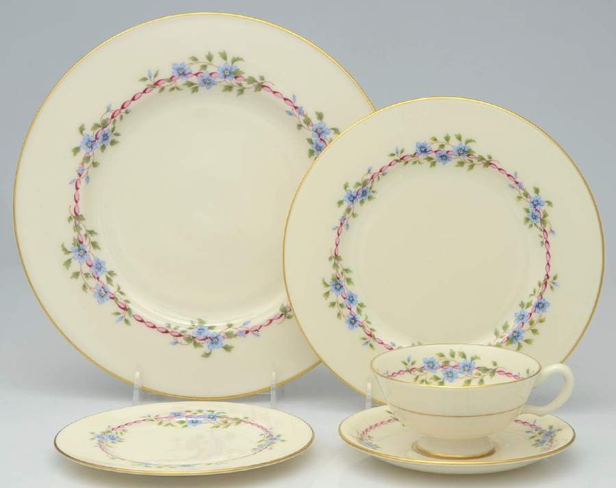 Belvidere 40 Piece Estate Set by Lenox-1
