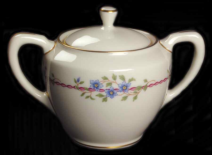 Belvidere Sugar Bowl & Lid by Lenox-1