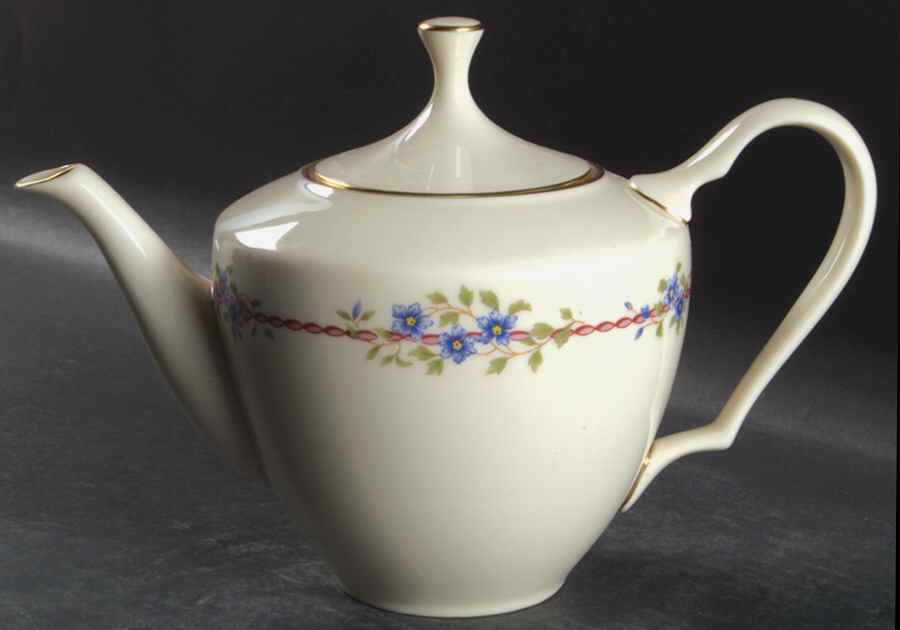 Belvidere Teapot & Lid by Lenox-1