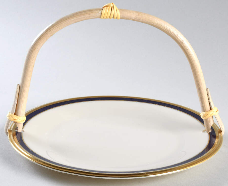 Blue Royale 5 3/8"-5 5/8" Bamboo Handled Serving Plate  HC by Lenox-1