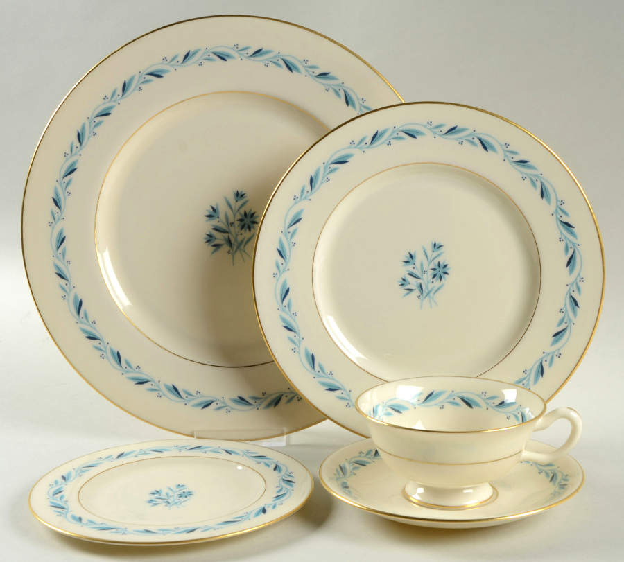 Blueridge 40 Piece Estate Set by Lenox-1