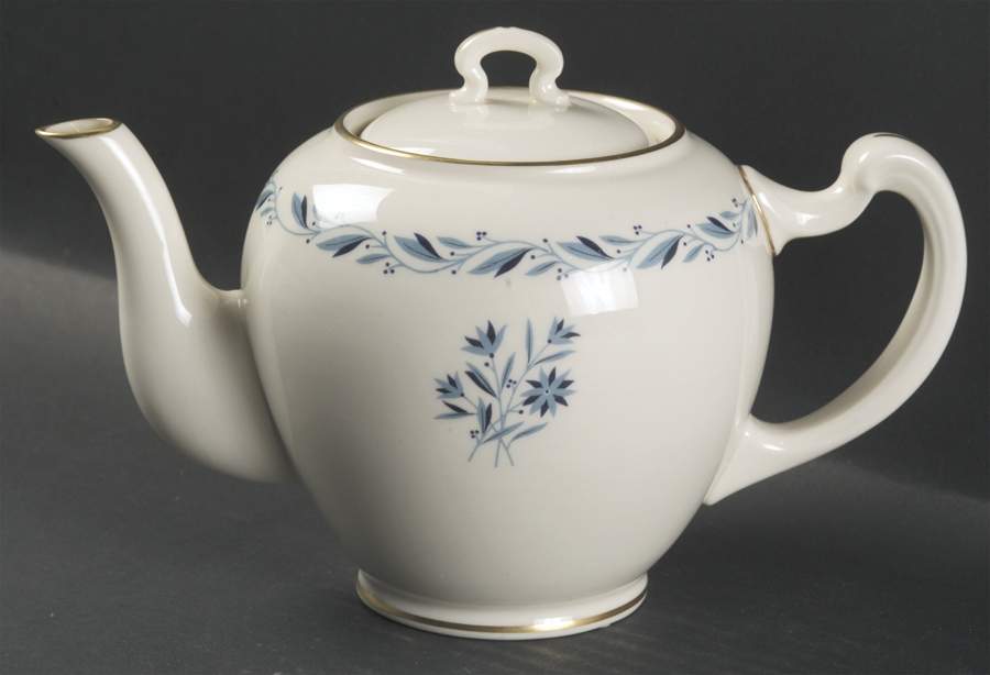 Blueridge Shape 522 Teapot & Lid by Lenox-1