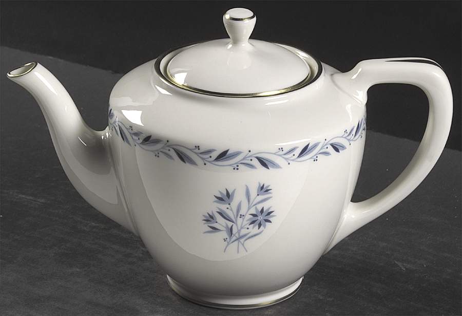 Blueridge Shape 1961 Teapot & Lid by Lenox-1