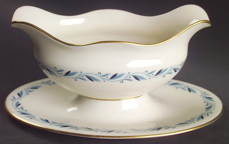 Blueridge Gravy Boat with Attached Underplate by Lenox-1
